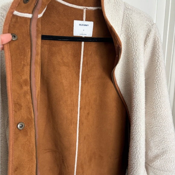 Old Navy Cream Sherpa coat with suede lining Size S - Picture 3 of 7